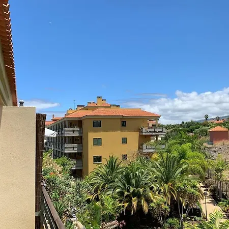 Amplio Atico Con Terraza, Piscina Y Tv49 4k